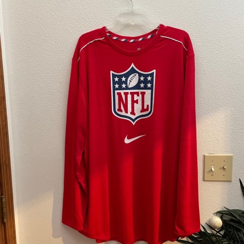 Red NFL Team Apparel, Men's Long Sleeve, Dri Fit Stay Cool Shirt, New With Tags